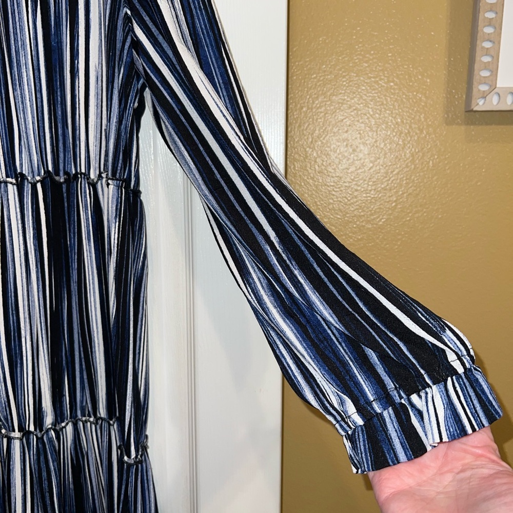LuLaRoe Blue and White Striped Midi Dress. Size 2XL. EUC - Picture 2 of 4